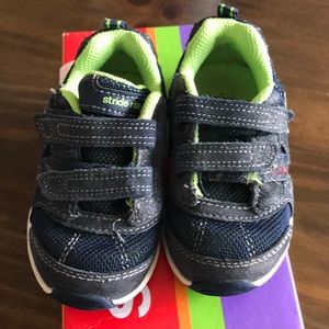 Boys 6-1/2W Stride Rite